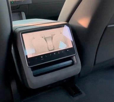 Alcantara ram till mittkonsol – Tesla Model 3 Highland