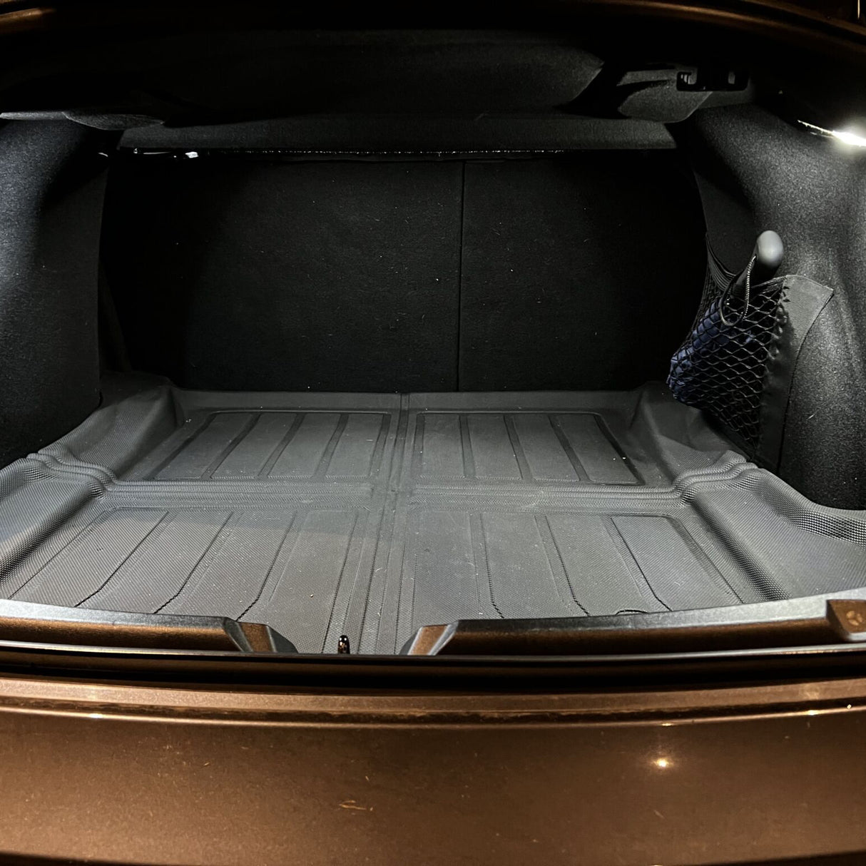LED-lampa, passar till Tesla
