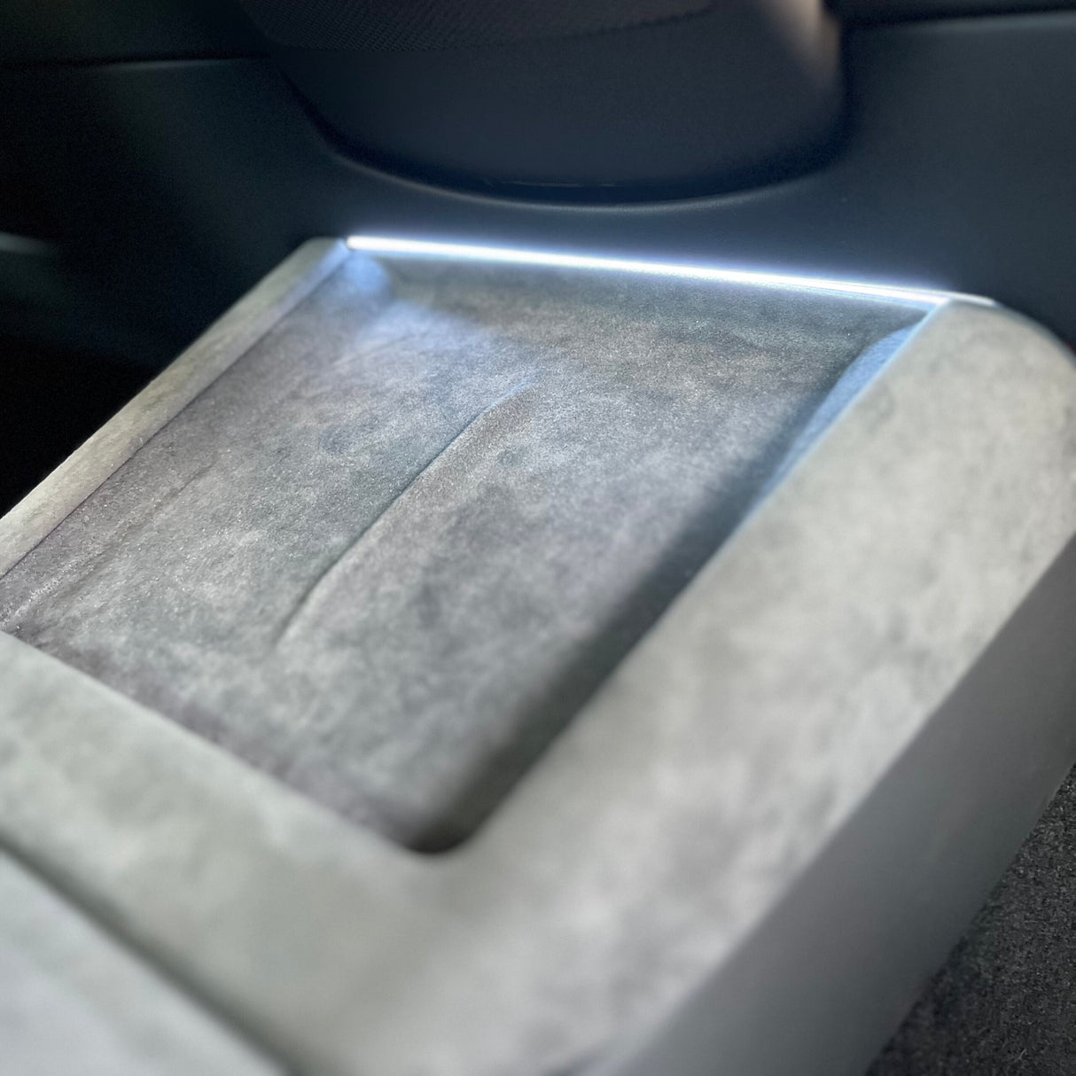 LED konsolljus till Tesla Model 3/Y
