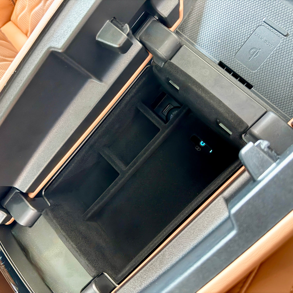 Förvaringsbox (armstöd) för BYD Tang