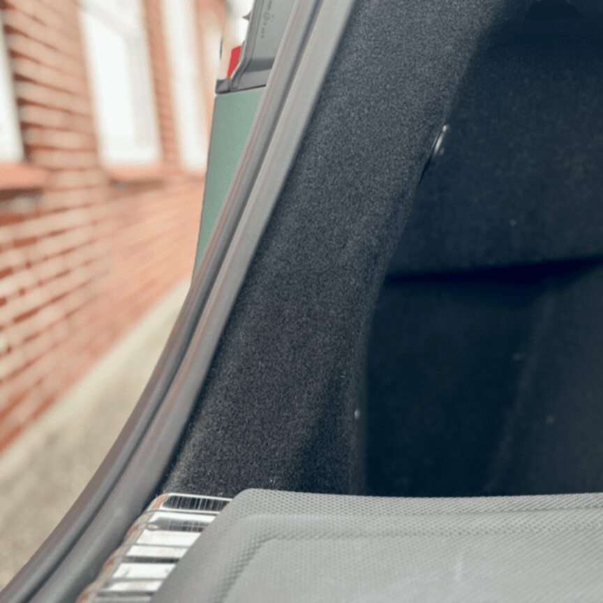 Kantskydd till bagageutrymme – Passar Tesla Model Y