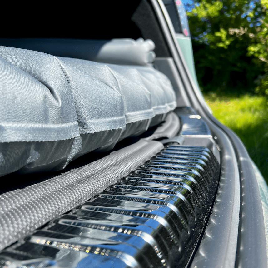 Letar du efter tillbehör till elbilar? Hos GreenCarGear har vi allt från bilvårdsprodukter, laddare för elbil, tillbehör för elbilsladdning hemma med mera. Du hittar allt Tesla-tillbehör, VW ID 4-tillbehör och Ford Mustang Mach E-tillbehör.