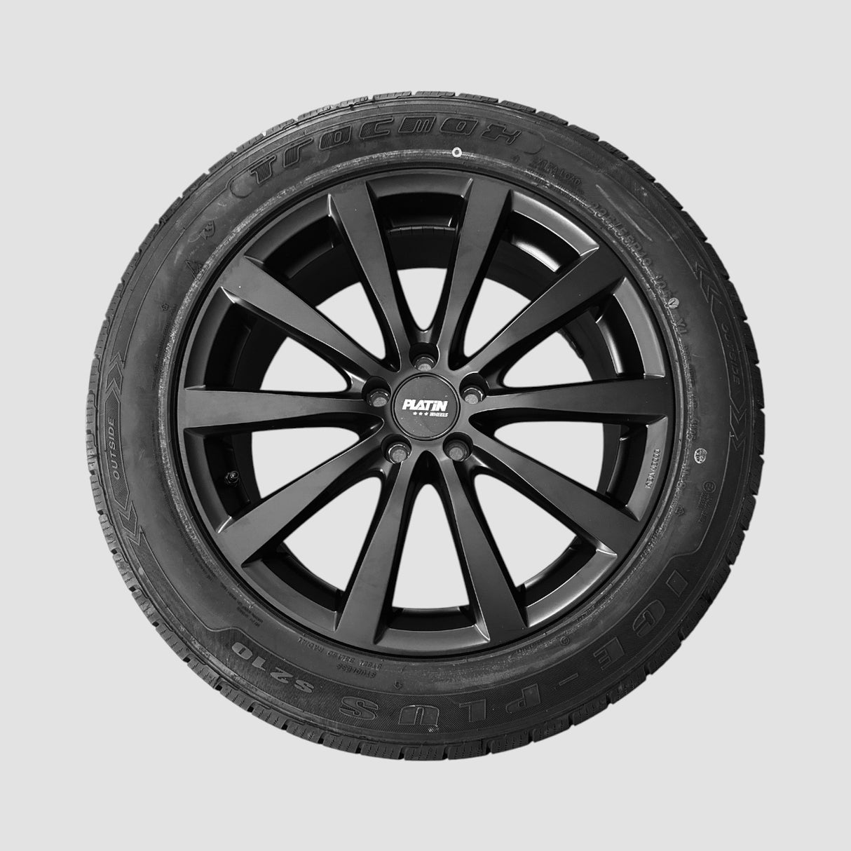 19 tum Platin P66 matt svart aluminiumfälg med vinterdäck