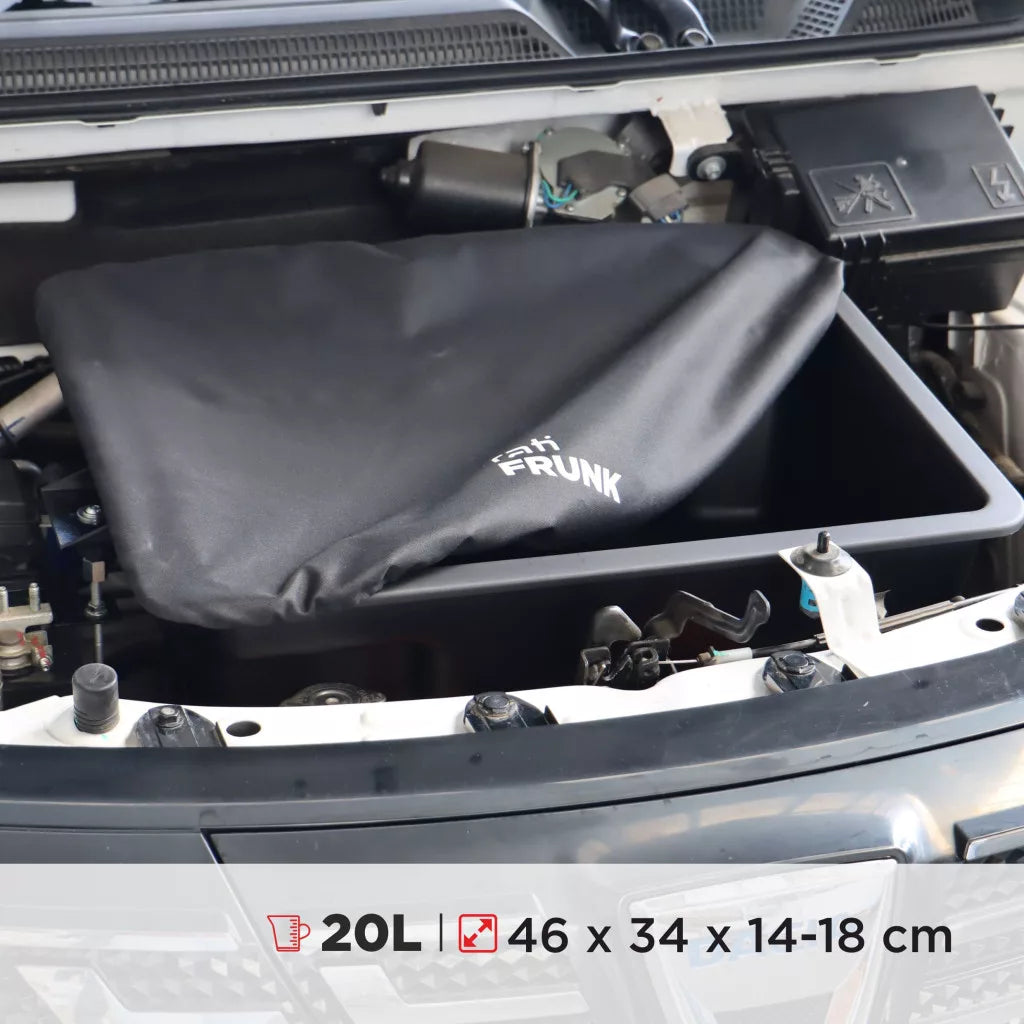 Rati frunk förvaringslåda för Dacia Spring med 20L kapacitet, mäter 46x34x14-18 cm.