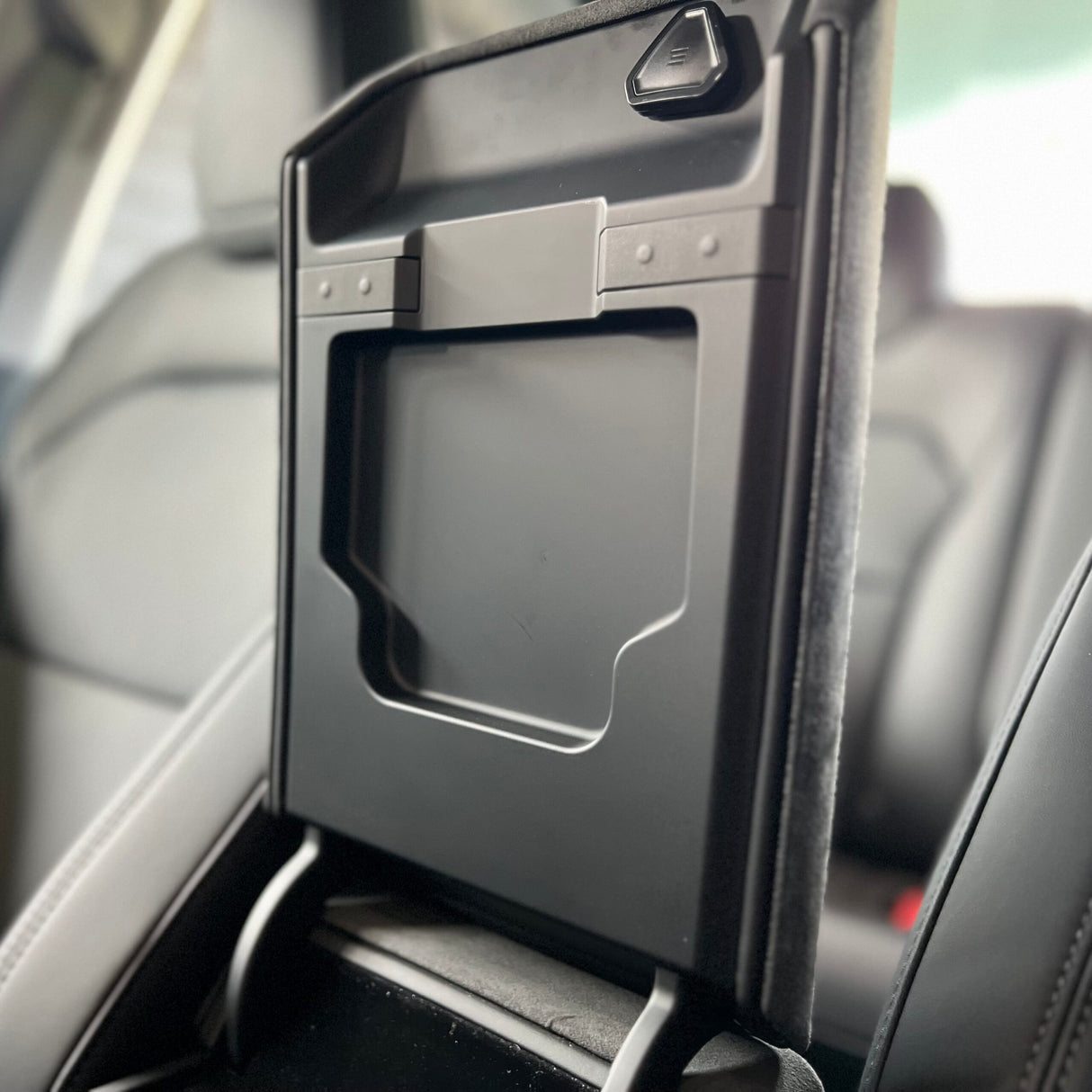 Dold förvaringsbox passar till Tesla Model 3/Y