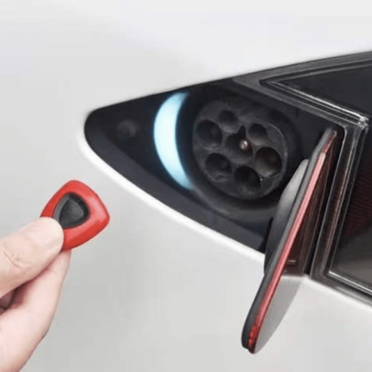 Letar du efter tillbehör till elbilar? Hos GreenCarGear har vi allt från bilvårdsprodukter, laddare för elbil, tillbehör för elbilsladdning hemma med mera. Du hittar allt Tesla-tillbehör, VW ID 4-tillbehör och Ford Mustang Mach E-tillbehör.