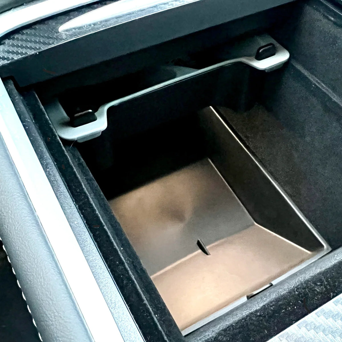 Boks/underlag til midterkonsol til Tesla Model 3/Y – billede 3