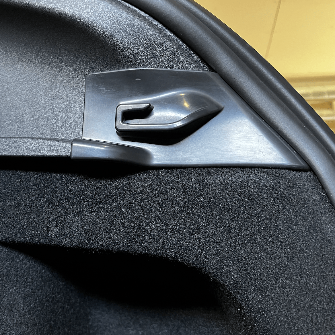 Bagagerumstäckning/rullgardin till Tesla Model Y