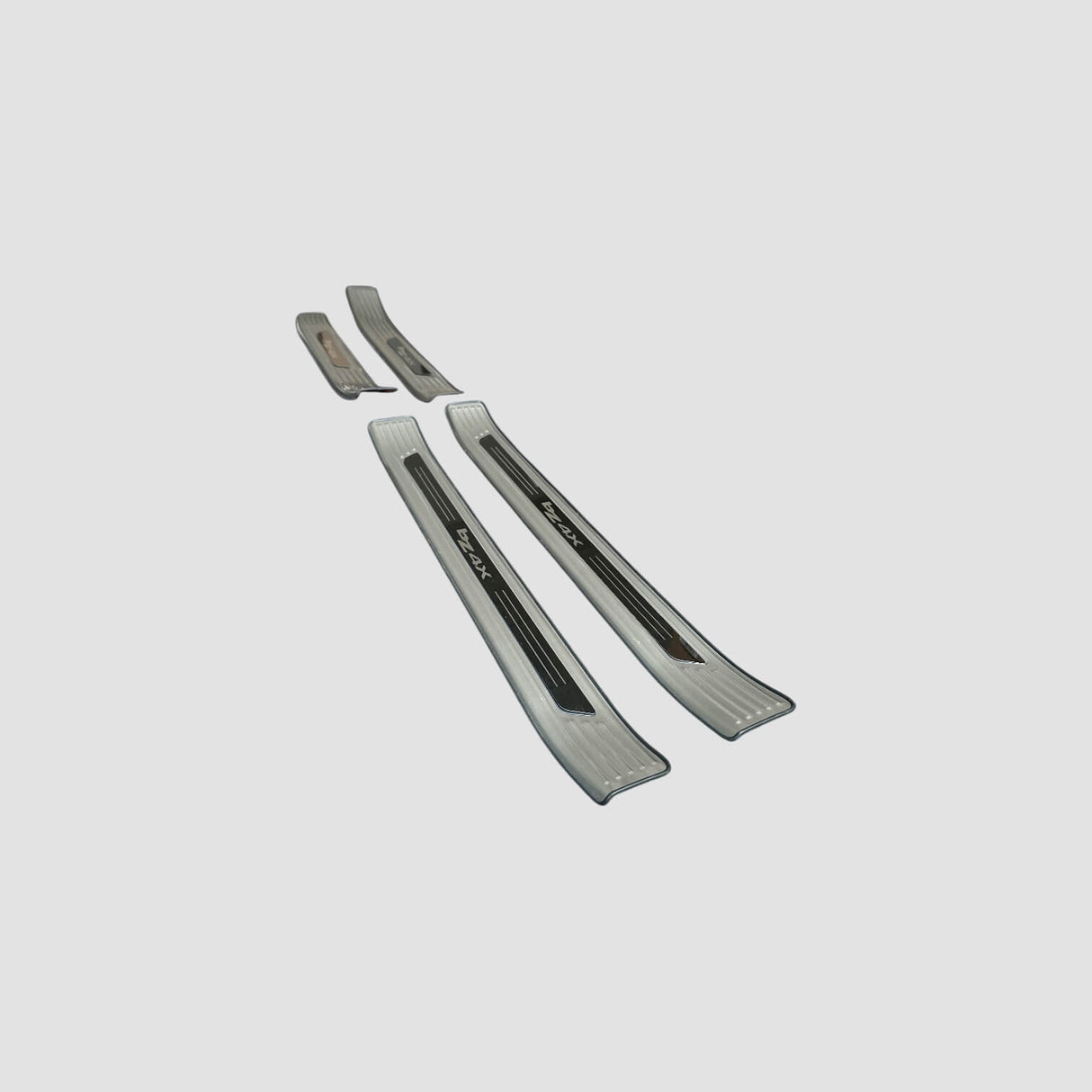 Instegslister passar Toyota bZ4X