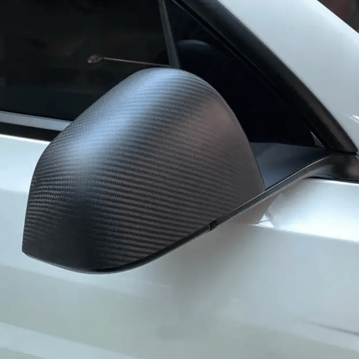 Överdrag till sidospegel i äkta kolfiber till Tesla Model 3/Y