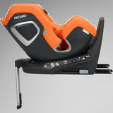 Recaro Xenon 1 Kid Orange autostol i vinklet sideprofil, viser Isofix-arme på basen