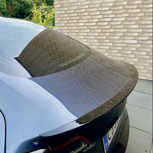 Performance Spoiler (ABS + Coating) Passar till Tesla Model 3