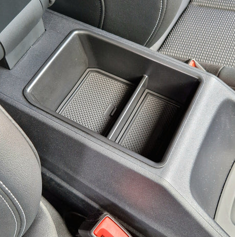 Förvaringsbox i armstödet i en Audi Q4/Q5