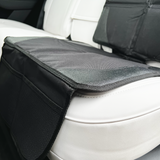 undersidan av sittskyddet som sitter på sätet