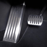 Fotstöd i blank aluminiumfinish för Tesla 3/Y
