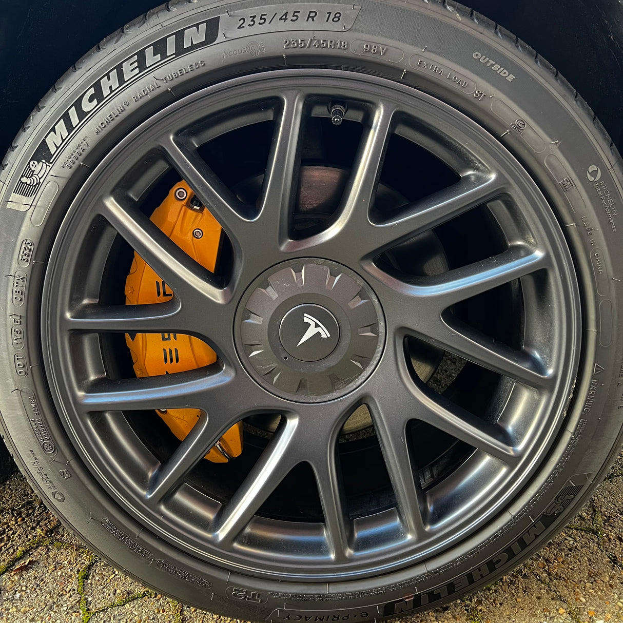 Photon 18 tum navkapsel för Tesla Model 3 Highland