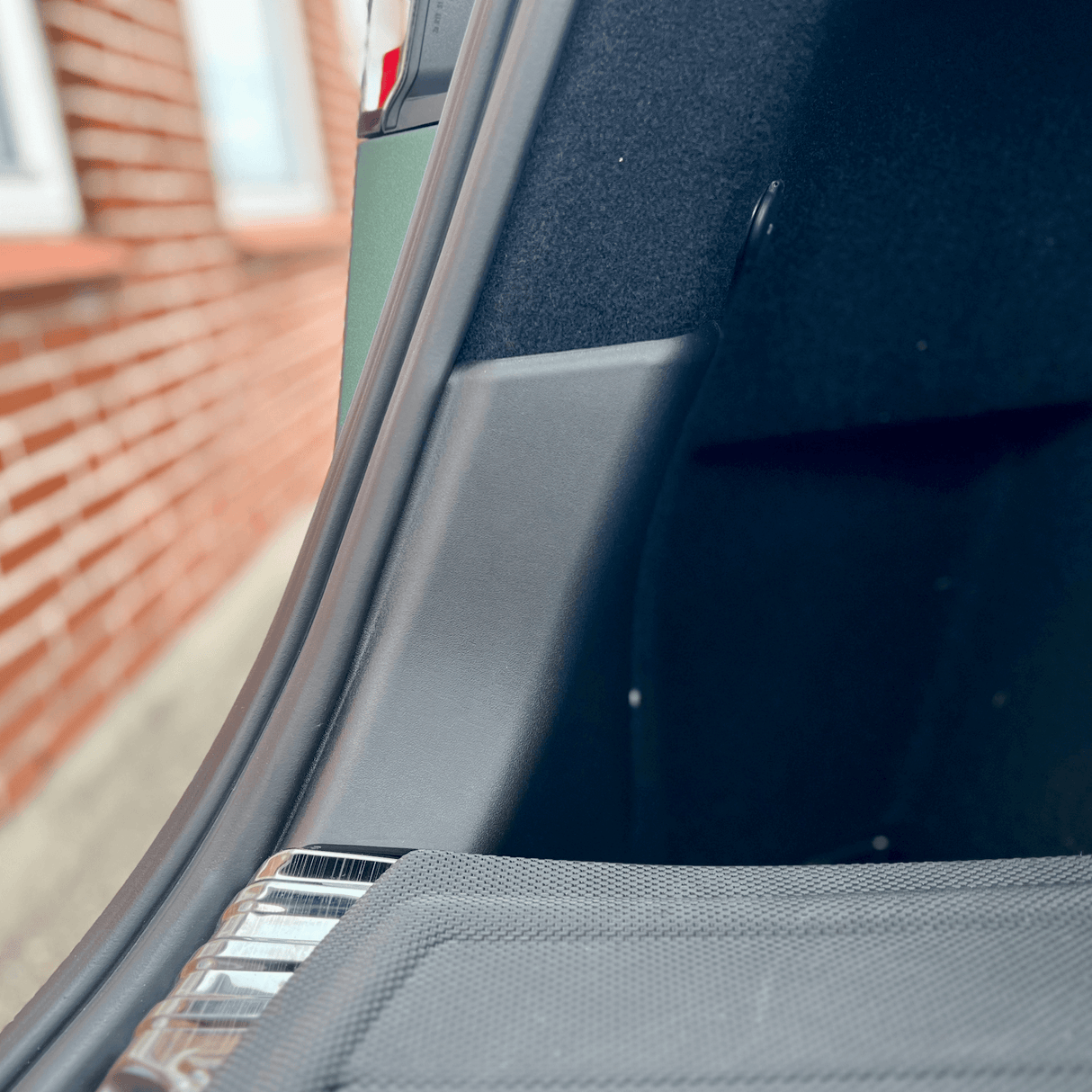 Kantskydd till bagageutrymme – Passar Tesla Model Y