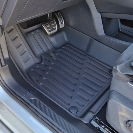 Billede af førerside-måtte i en Skoda Enyaq IV