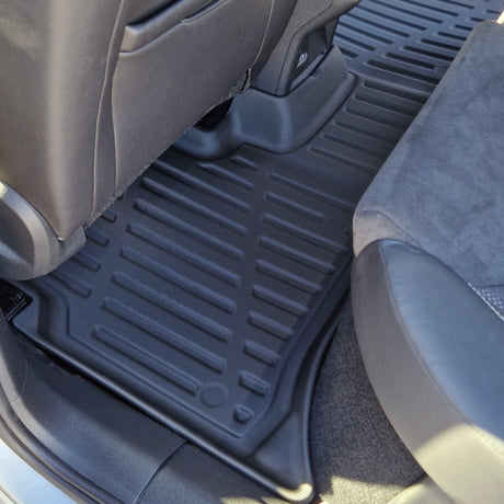 Billede af bagsædemåtten fra et All weather måttesæt, i en Skoda Enyaq IV