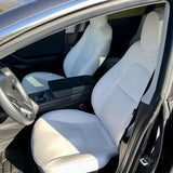 Vitt sätesöverdrag i Tesla Model 3-interiör, komplett set.