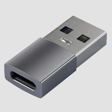 en USB-A till USB-C-ingång.