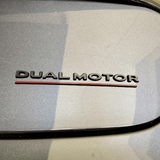 Dual Motor-emblem (flera färger)