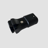 Svart V2L-adapter med typ 2-ingång och 230V-uttag