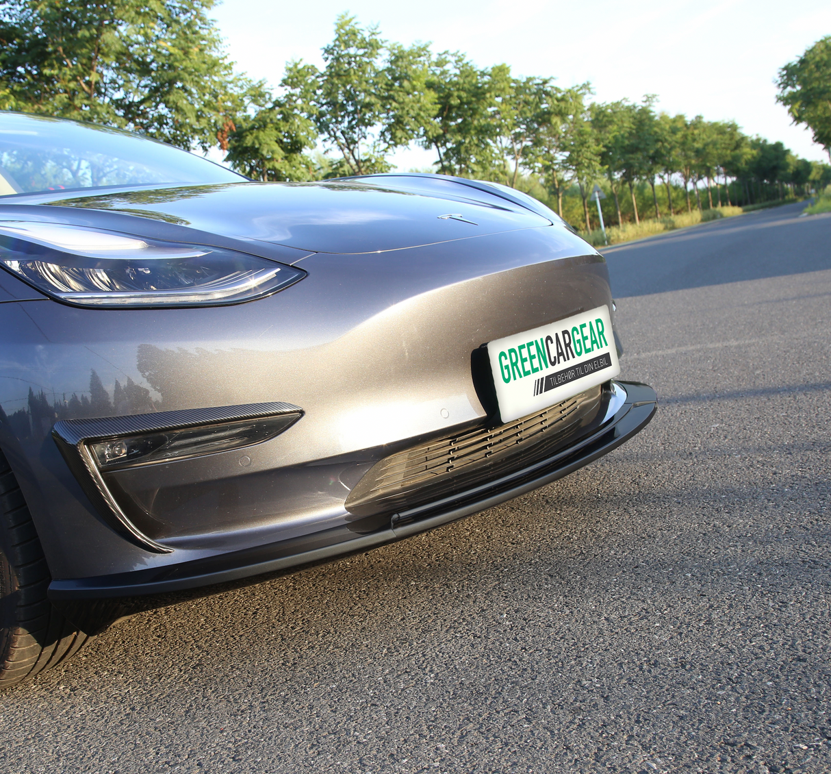 Komplett bodykit i matt svart - Passar till Tesla Model 3