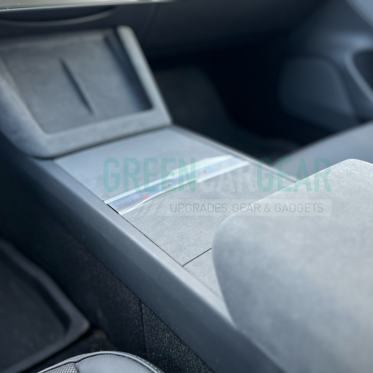 Folieöverdrag till mittkonsolen – Tesla Model 3/Y