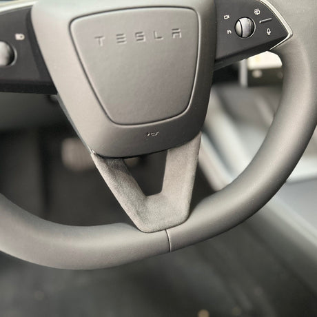 monterat rattskydd i en Tesla