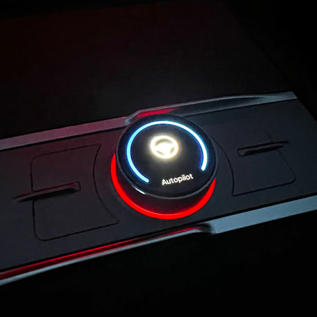 s3xy ratt som visar autopilotlogotypen