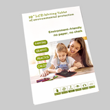 framsidan av ritbrädans låda. En mamma och hennes dotter sitter och ritar tillsammans. Det finns en del text som berättar vad man kan använda ritbrädan till.